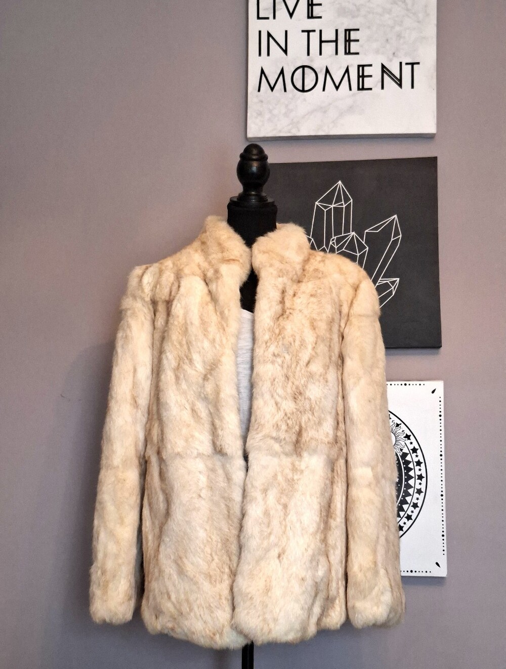Vntg. Beautifur Cream Genuine Rabbit Fur Coat - Size Large